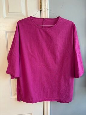 Relaxed Boxy Women's Top in Magenta
